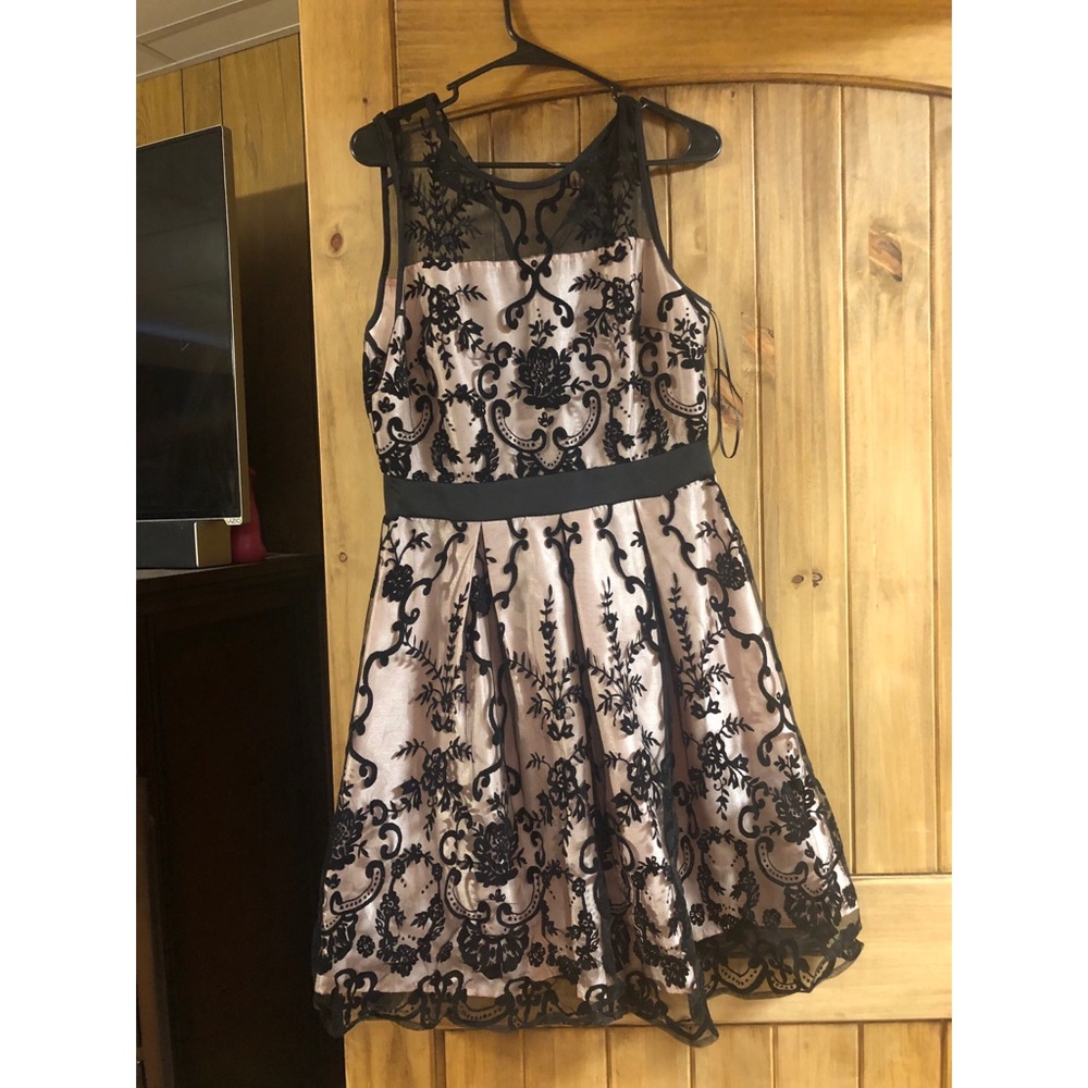 Roz&Ali dress